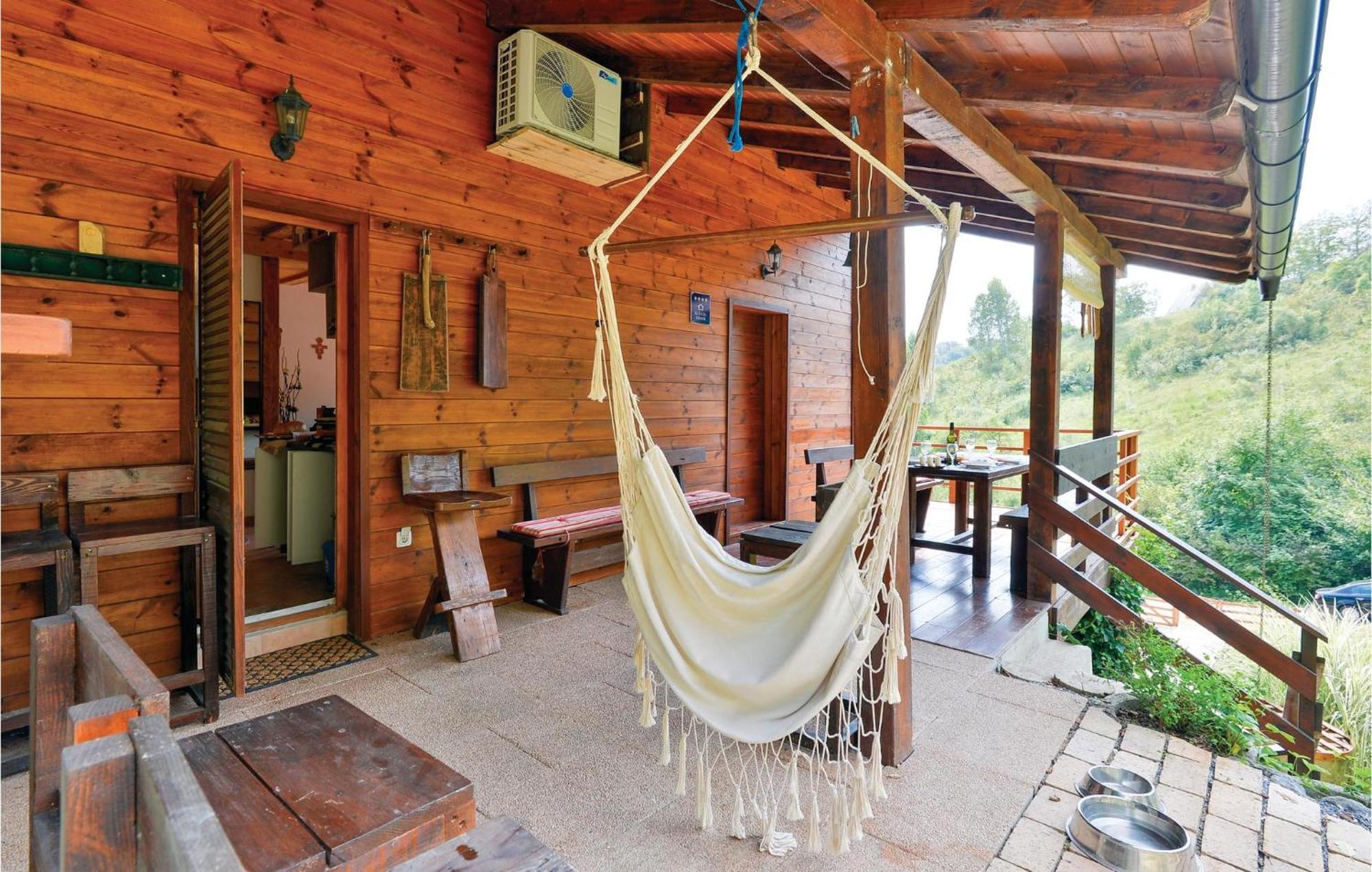 2 Bedroom Gorgeous Home In Trstenik Puscanski Exterior foto
