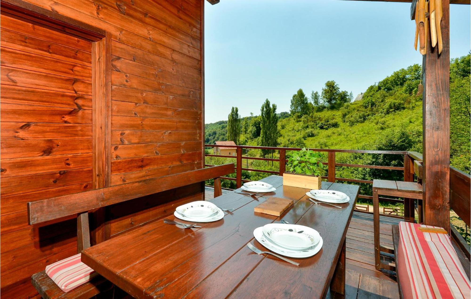 2 Bedroom Gorgeous Home In Trstenik Puscanski Exterior foto
