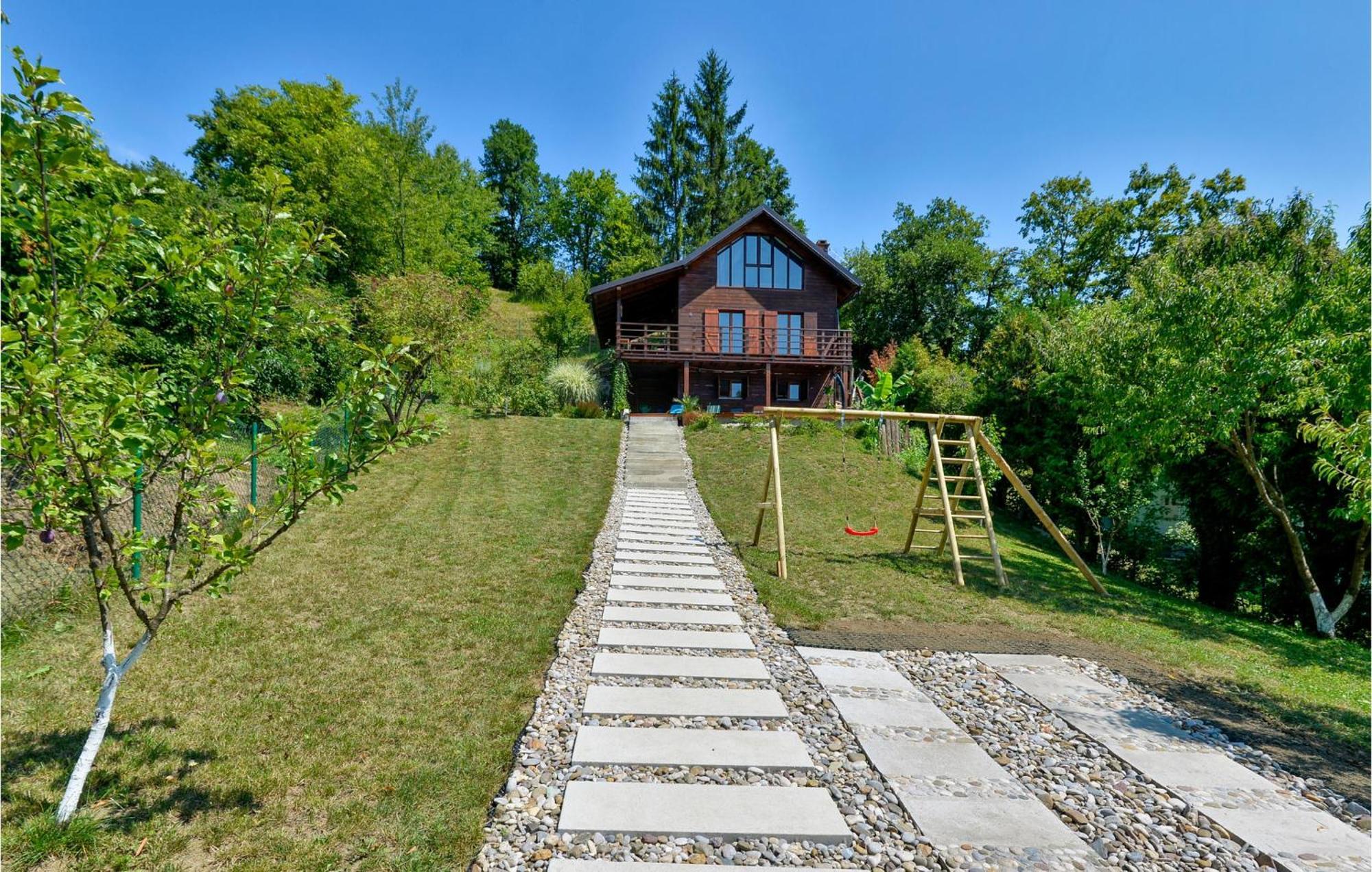 2 Bedroom Gorgeous Home In Trstenik Puscanski Exterior foto